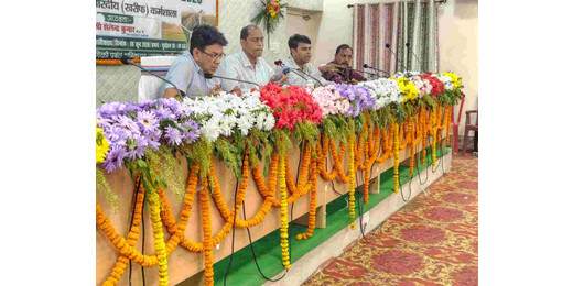 हाईकोर्ट में लंबित मामलों पर डीएम सख्त, अधिकारियों को समयबद्ध कार्रवाई का निर्देश